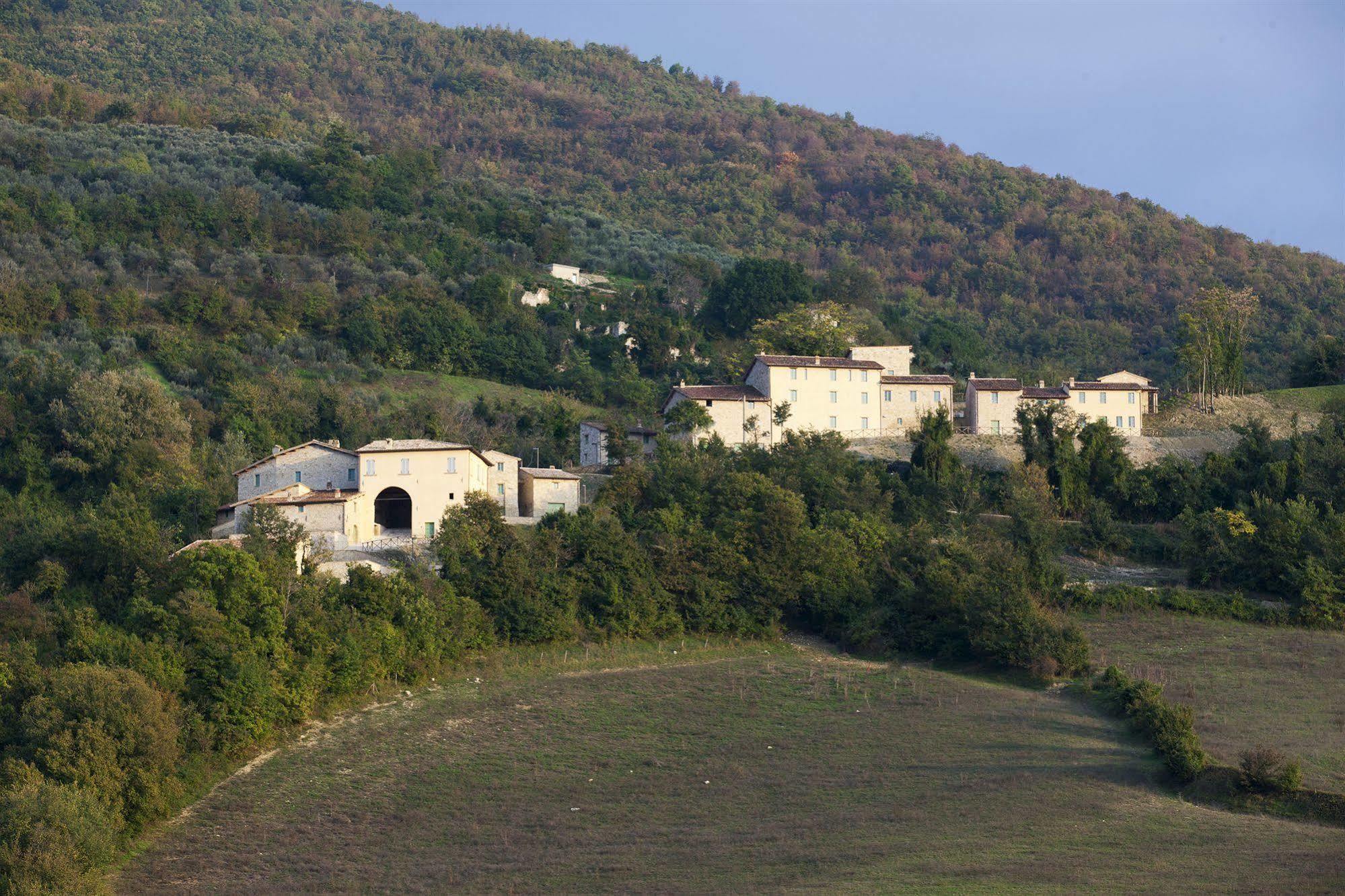 Borgo Di Gallano Valtopina Eksteriør bilde